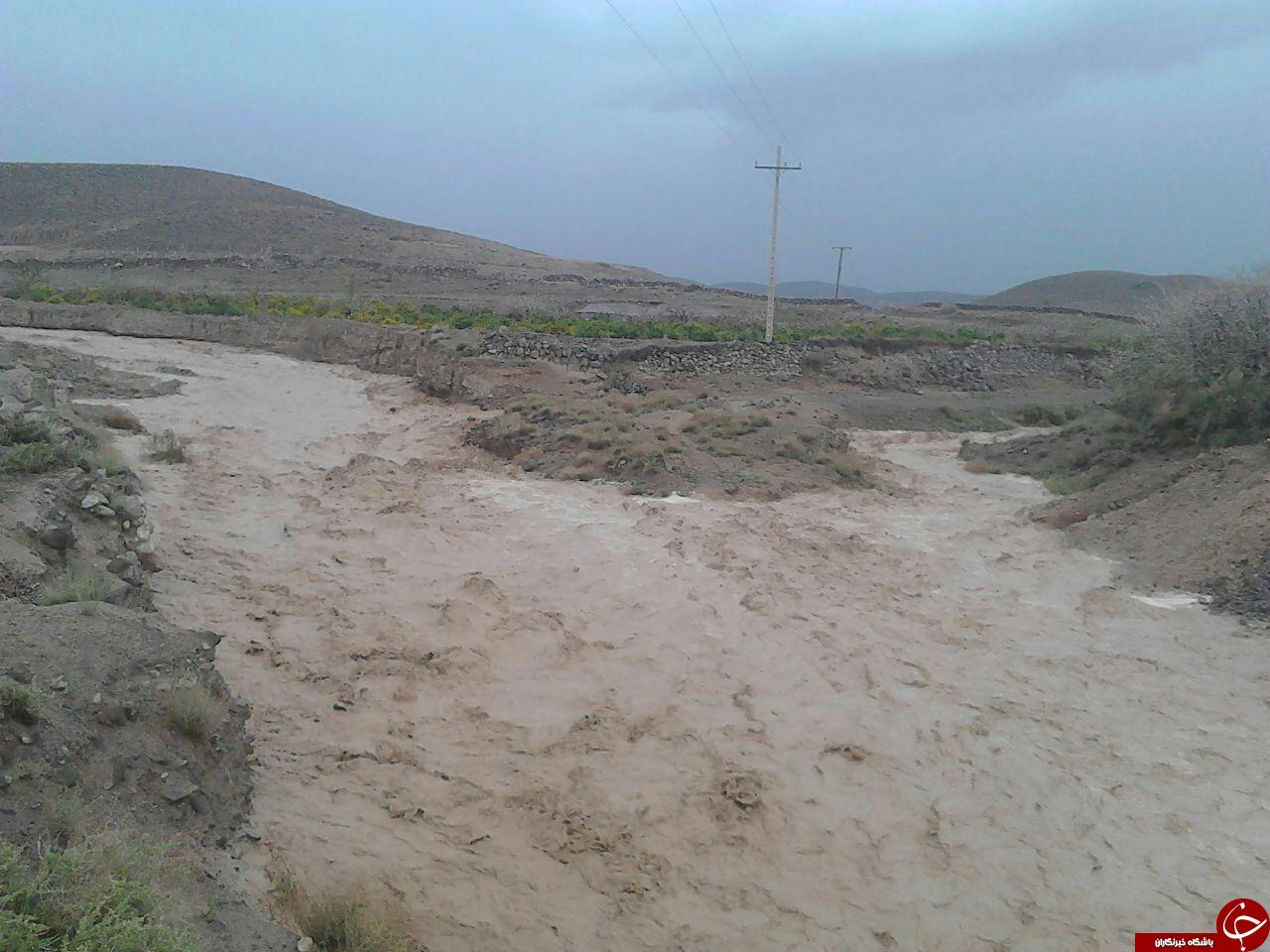 سیلی که ارتباط اهالی روستا را به کلی قطع می&zwnj;کند + تصاویر