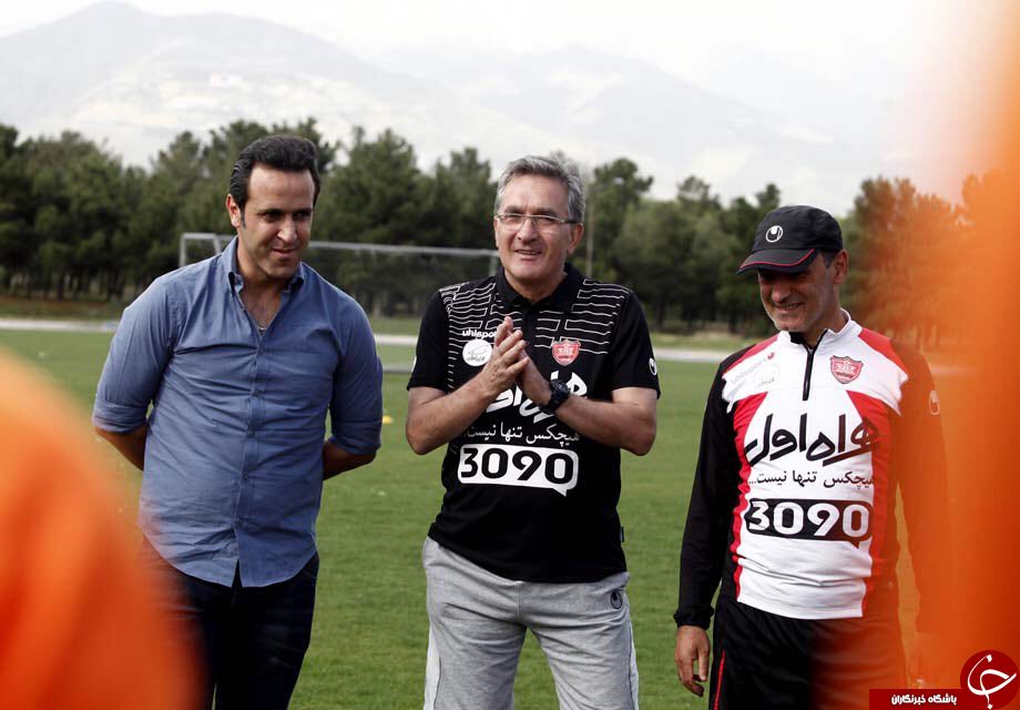 حضور جادوگر در تمرين سرخپوشان