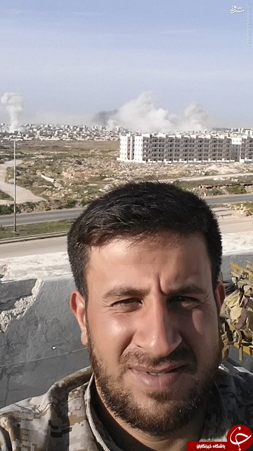 سلفی تروریست خندان با ویرانه حلب+تصاویر