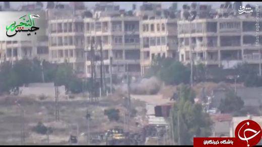 سلفی تروریست خندان با ویرانه حلب+تصاویر