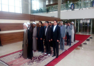 بازدید آیت‌الله جوادی آملی از نمایشگاه کتاب