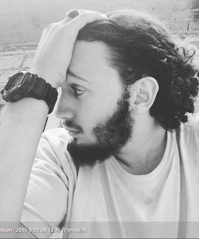 دخترانی که شیفته سلفی&zwnj;های شرم&zwnj;آور داعشی انگلیسی در اینستاگرام شده&zwnj;اند