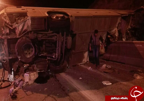 16 کشته و مصدوم در محور فارس + تصاویر