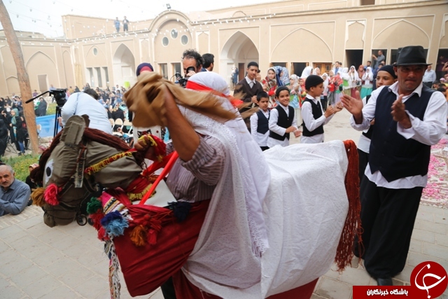 آیین گل غلتان و پیوند زوج کاشانی در مبعث رسول خوبی&zwnj;ها