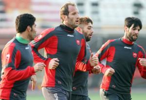 بنگر پا به توپ شد/ کاپیتان پرسپولیس به بازی با گسترش می‌رسد