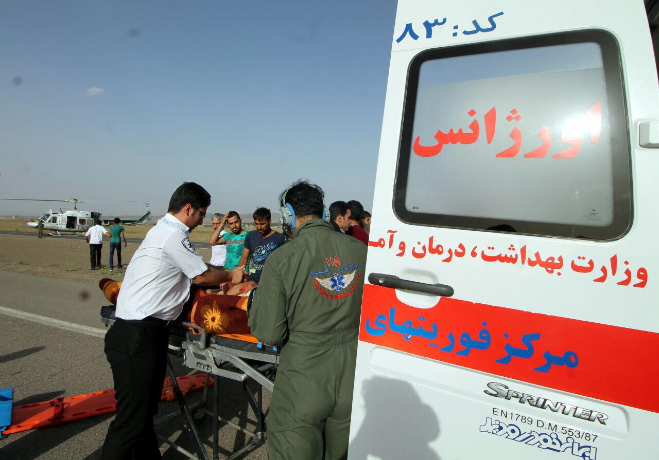 گزارش تصویری انتقال مصدومین تصادف مرگبار سلفچگان توسط اورژانس هوایی قم