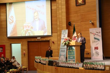 معلمان ادامه دهندگان راه انبیا در تزکیه و تعلیم انسان ها هستند