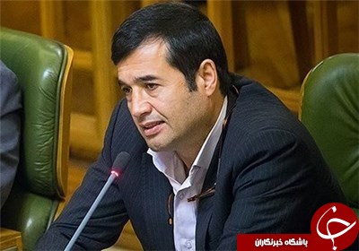 دنیا مالی : کارنامه رضاییان قابل دفاع است
