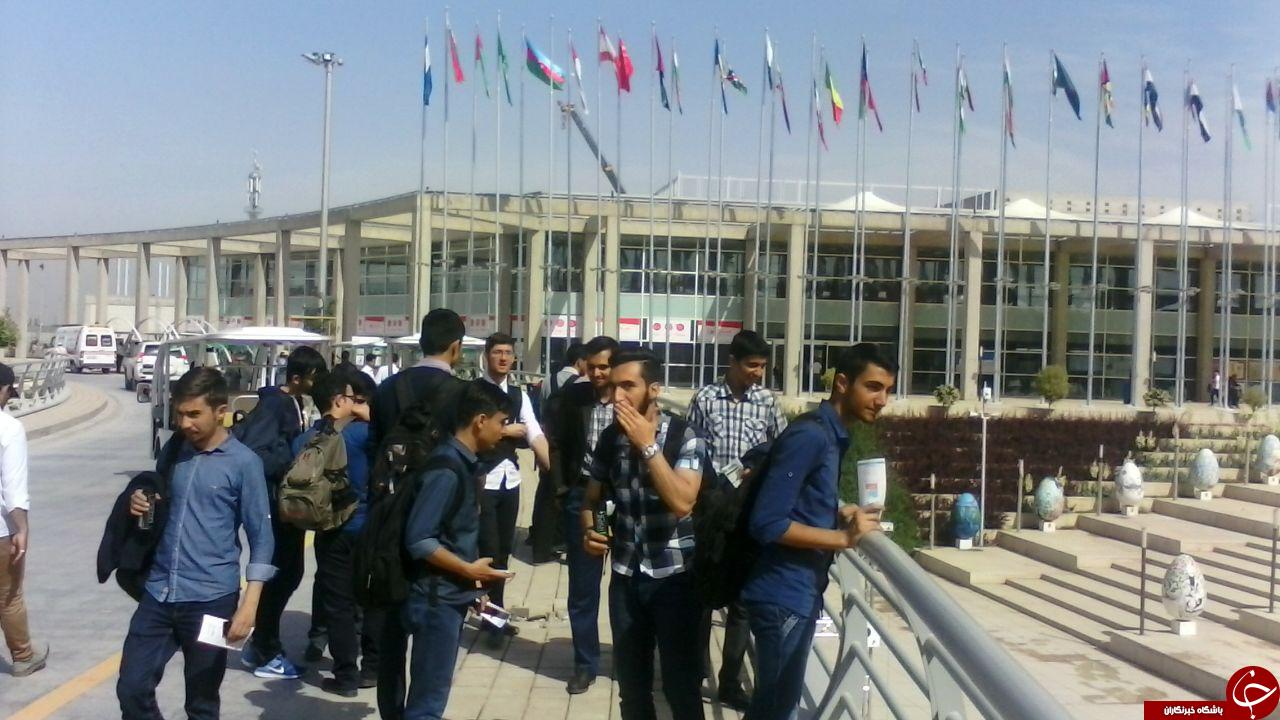 دردسرهای دانشجویان در نمایشگاه کتاب امسال/ گرانی؛ بهانه ای برای کتاب نخواندن دانشجویان