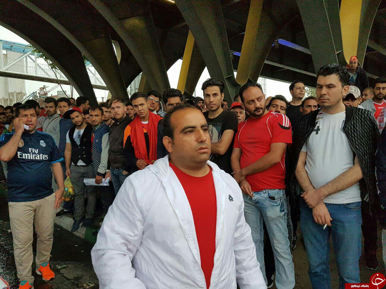 از بلیط بازی تا هیجان پرسپولیسی&zwnj;ها در تبریز + تصاویر