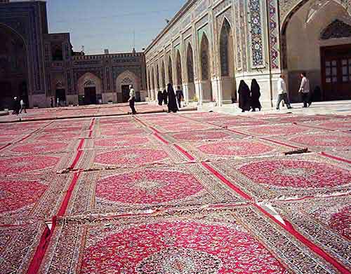 نونمایی 78800 مترمربع از فرش&zwnj;های حرم مطهر رضوی