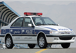 پلیس ترکمنستان سوار بر خودروی ایرانی آژیر می کشد + فیلم