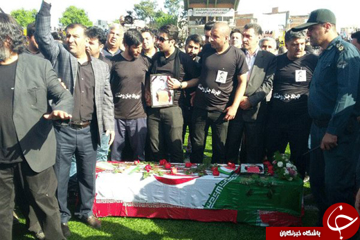 آیین تشییع پیکر مهرداد اولادی در قائمشهر آغاز شد