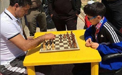 مسابقه علی دایی با پدیده شطرنج ایران