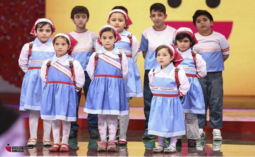 سرخ و سفیدپوشان بی&zwnj;ادعا &laquo;خندوانه&raquo; را گلباران کردند/ خاطرات &laquo;جناب&zwnj;خان&raquo; از عضویت داوطلبانه در هلال&zwnj;احمر!