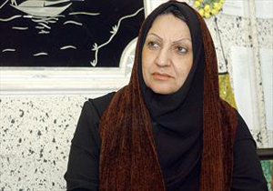 نثر شاعرانه را براساس درون‌مایه اثر انتخاب می‌کنم