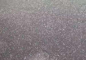 شما را به تماشای بارش تگرگ دعوت می‌کنیم + فیلم
