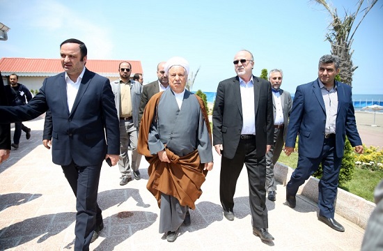 ایران مثل خورشید در منطقه می&zwnj;درخشد/ دنیا بیشتر از ما به برجام نیاز دارد