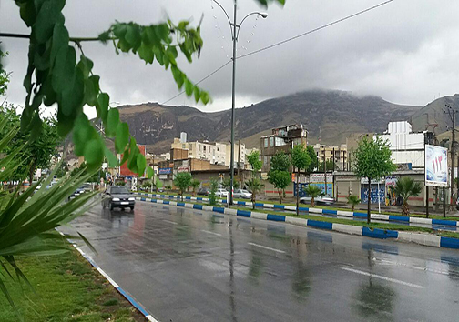 بارش باران و طراوت هوا در لرستان