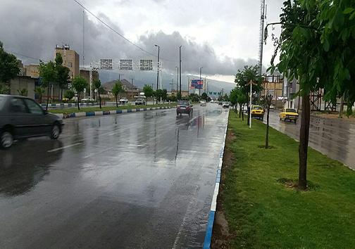 بارش باران و طراوت هوا در لرستان