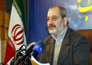 کاهش حجم کتب درسی، بررسی می‌شود