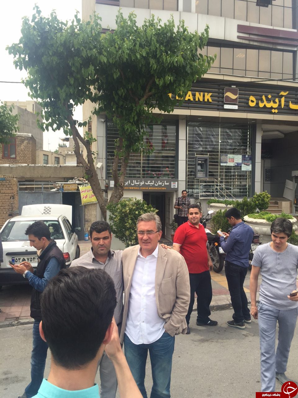 سلفی هواداران با برانكو+عکس