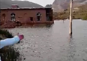 شهروندخبرنگار : به زیرآب رفتن روستای گوشه دواریجان + فیلم
