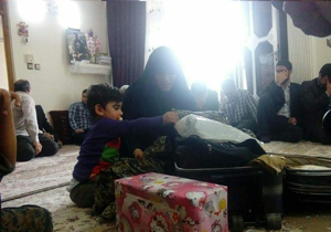 تحویل چمدان شهید مدافع حرم + تصویر