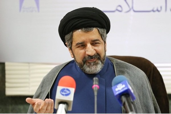 حرکت جریان هنری دانشگاه آزاد اسلامی در چهارچوب موازین دینی و ملی