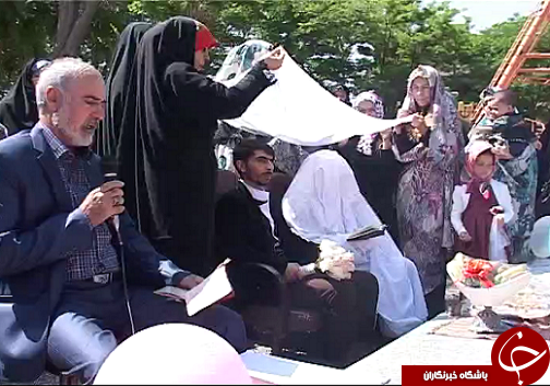 مراسم جشن عقد در جوار شهدای گمنام