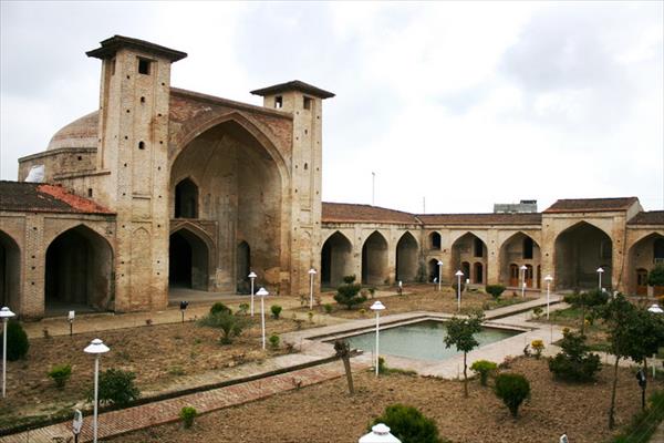 شهری 200 ساله در کنار ساحل دریا