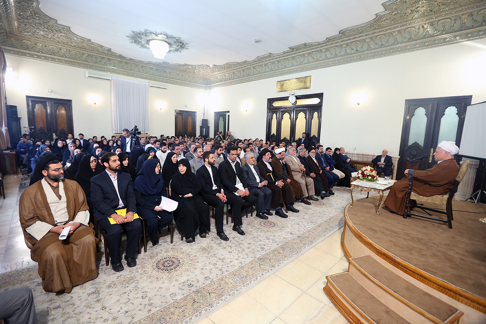 دانشگاه آزاد اسلامی از نخبگان حمایت می&zwnj;&zwnj;کند