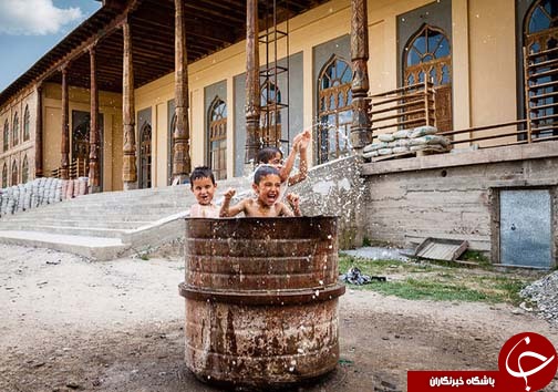 بچگی کردن در همه دنیا شکل یکسانی دارد+عکس