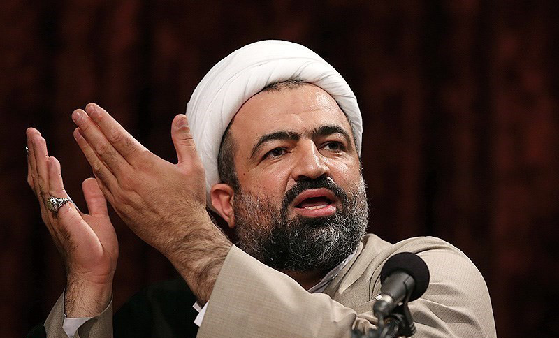 دولت با ضبط اموال عبوری آمریکا از تنگه هرمز اموال ایران را پس بگیرد