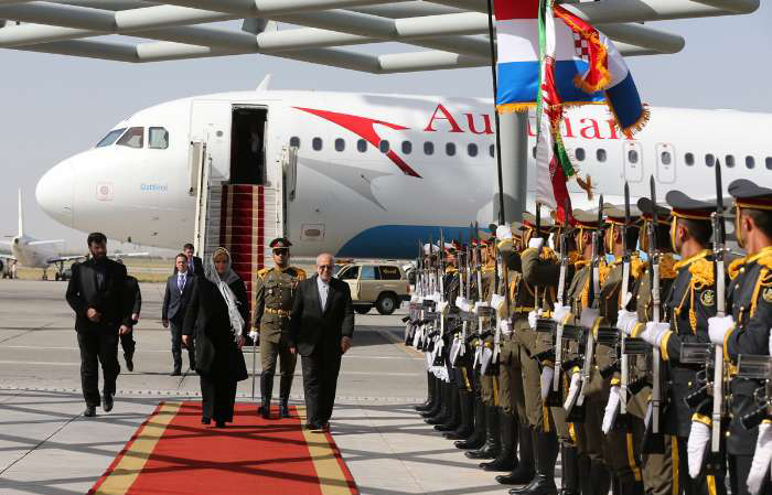 حجاب خانم رئیس جمهور در تهران+ عکس