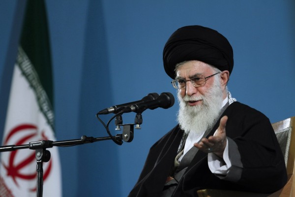 آمریکا &laquo;طاغوت اعظم&raquo; و &laquo;شیطان اکبر&raquo; است/ امروز مهمترین وظیفه، تبیین و مبارزه برای روشنگری است
