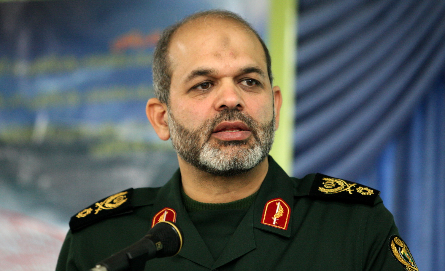کسی که تابع آقا نشد؛ محال است تابع امام زمان باشد