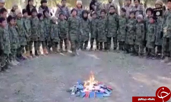 تروریست های داعش با گذرنامه خود چه کردند + فیلم
