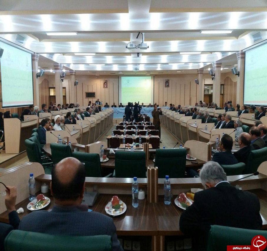کشور با بحران سالمندی روبرو است/ مسئولان فکری کنند
