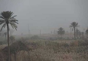گرد و غبار  آسمان قصرشیرین را فرا گرفت