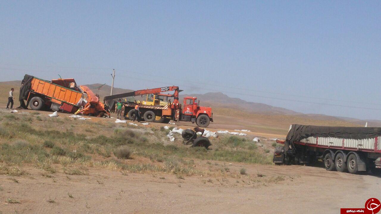 برخورد مرگبار کامیون بنز و تریلر + تصاویر
