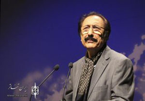 فرهاد ناظرزاده کرمانی با آثارش میهمان رادیو نمایش می شود
