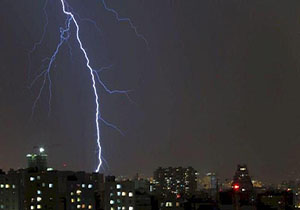 برخورد صاعقه باز هم حادثه آفريد