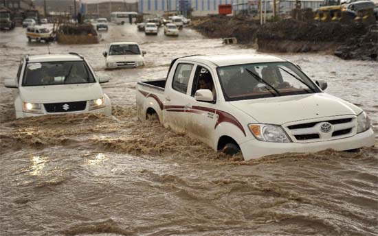 سیل و آبگرفتگی تهران و 3 استان را گرفتار کرد/امدادرسانی به 33 نفر تاکنون