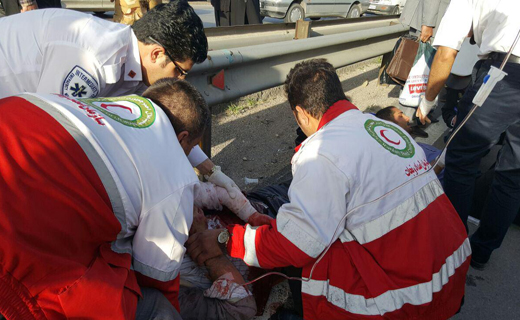 واژگونی خونین مینی بوس در جاده کرمانشاه 10 مجروح بجای گذاشت+تصاویر