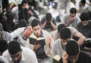 رشد 15 درصدی حضور مردم چهارمحال و بختیاری در آیین اعتکاف