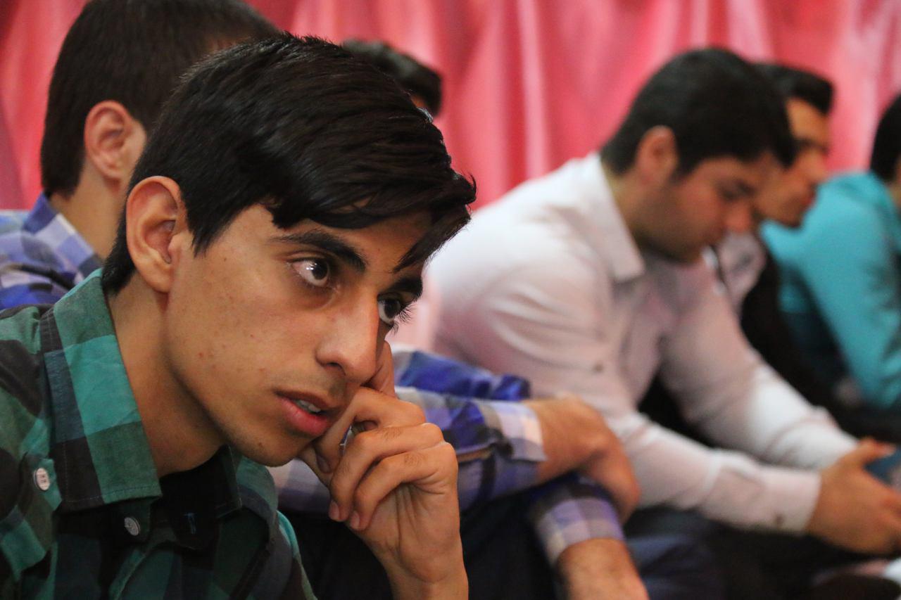 حضور دانشجویان گناباد در مراسم معنوی اعتکاف + تصویر