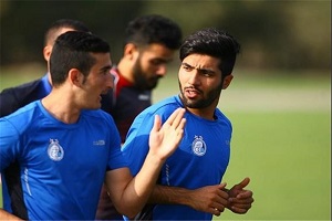از فیلم پدر و پسر های همبازی در یک باشگاه تا بیهوش شدن بازیکن استقلال+فیلم