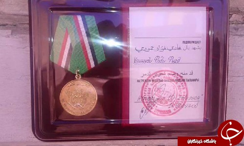 مدال نیرو های روس بر گردن کماندو های ببر سوریه مدال نیرو های روس بر گردن کماندو های ببر سوریه