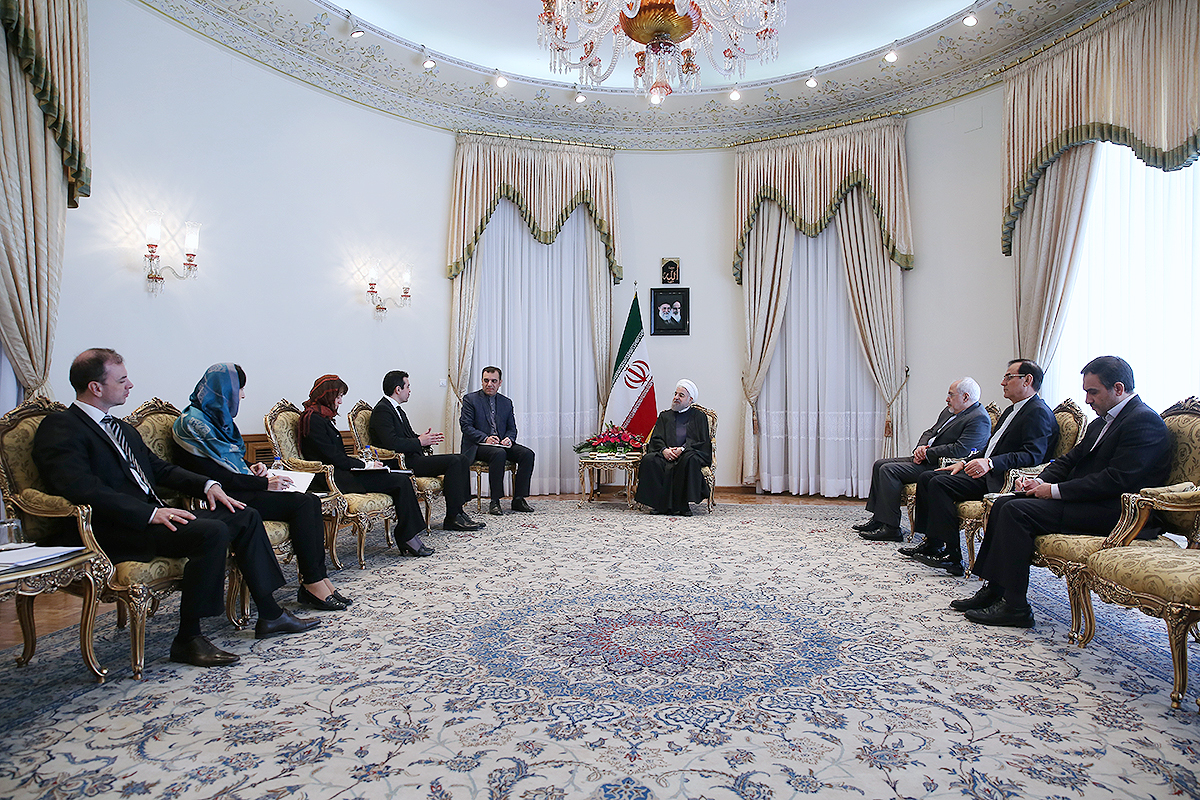 رییس جمهور: مانعی در مسیر گسترش روابط همه جانبه تهران و اسکوپیه نیست/ وزیر خارجه مقدونیه: بزودی سفارت مقدونیه در تهران افتتاح میشود رییس جمهور: مانعی در مسیر گسترش روابط همه جانبه تهران و اسکوپیه نیست/ وزیر خارجه مقدونیه: بزودی سفارت مقدونیه در تهران افتتاح میشود